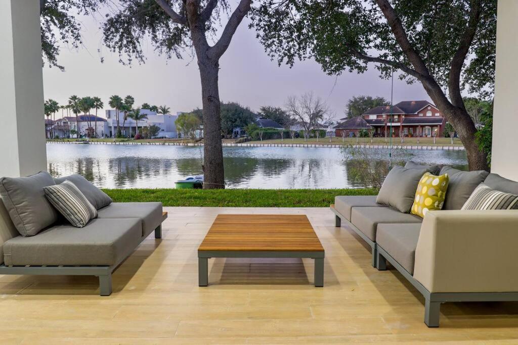 Lake Home: Relax And Unwind In Mission Hidden Gem Exterior foto